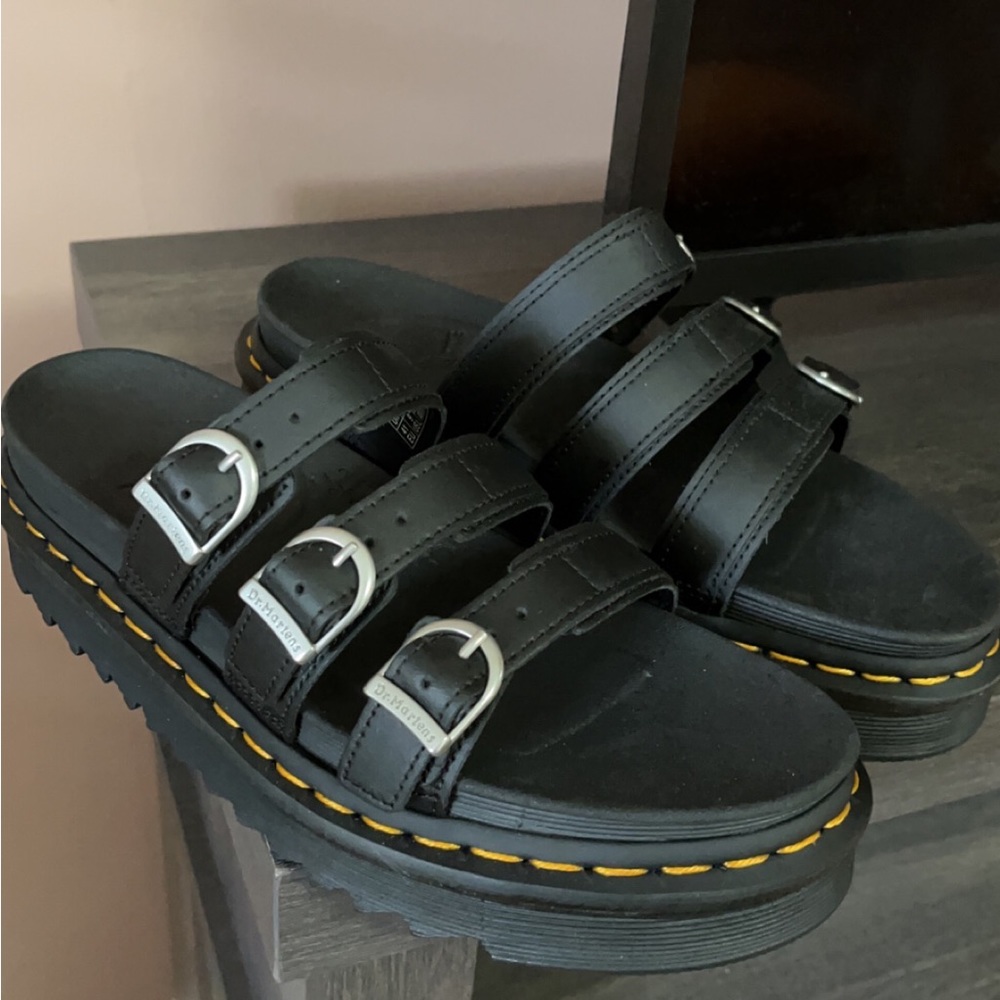 Womens shoes never worn
